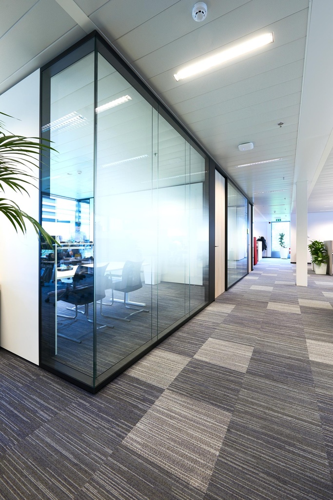 V100 double-glazed partition