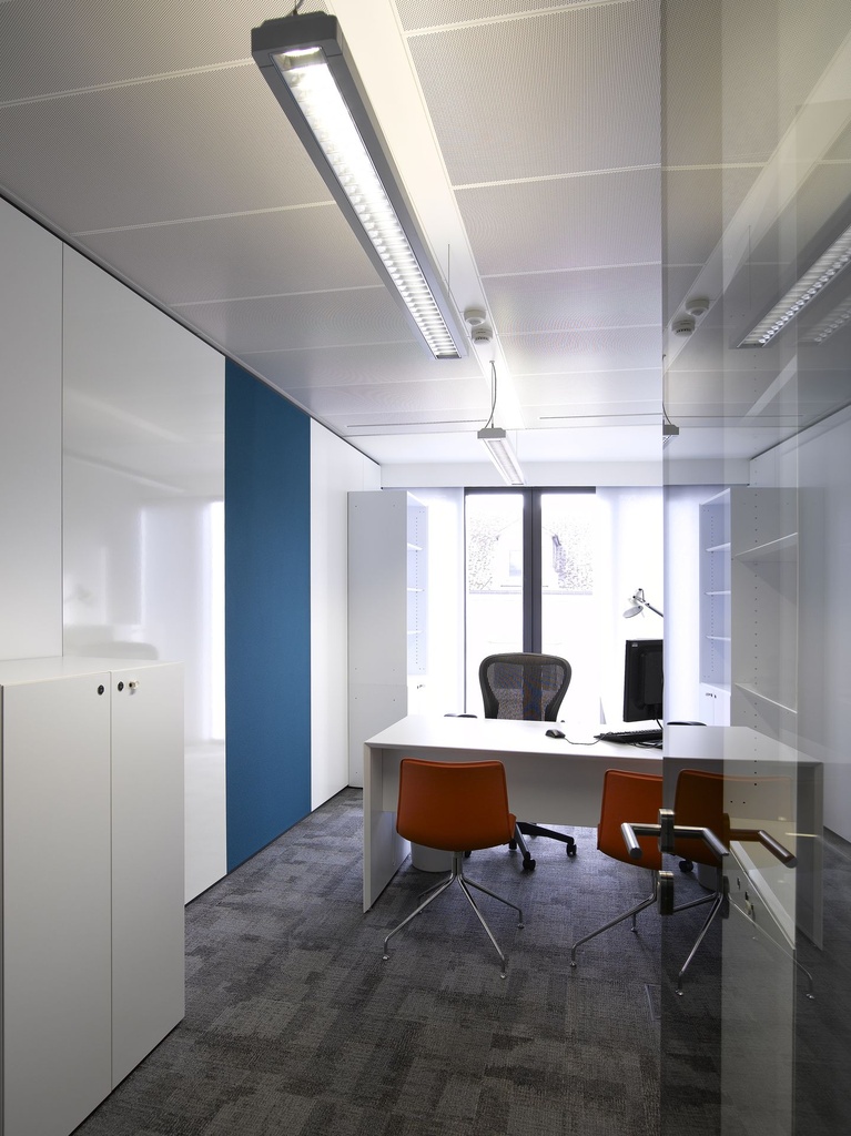 CLIFFORD CHANCE